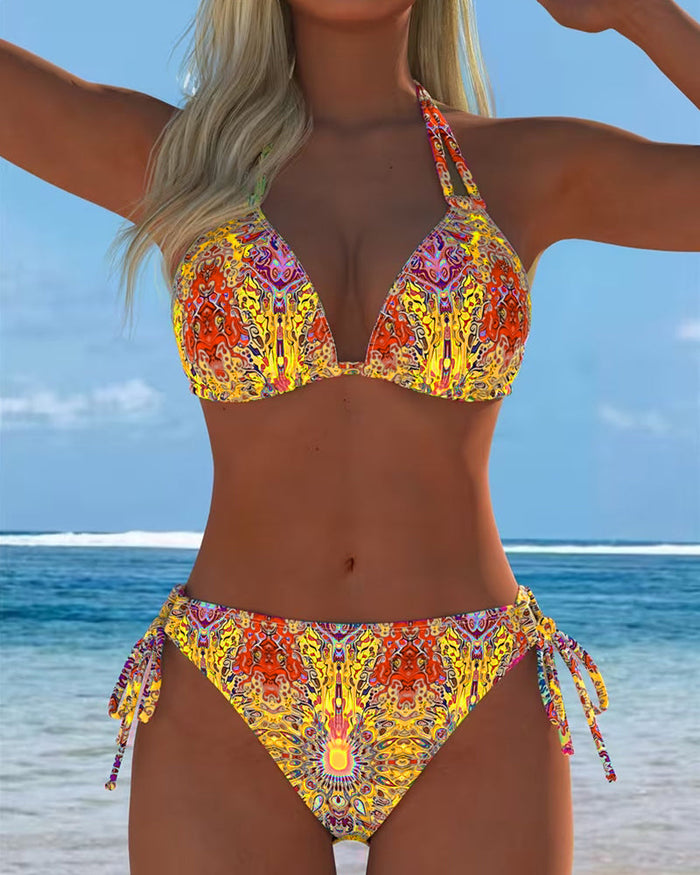 Sandra | Bunter Bikini mit Halter-Print