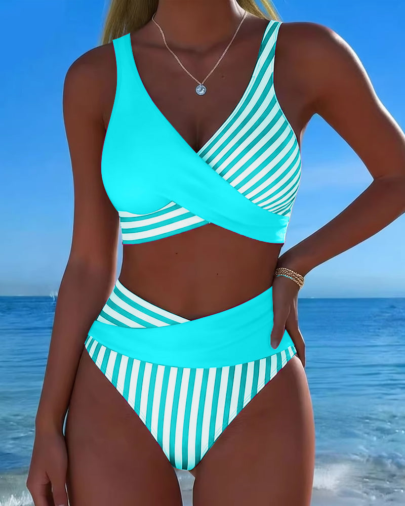 Alina | Bikini mit gekreuztem Streifendruck